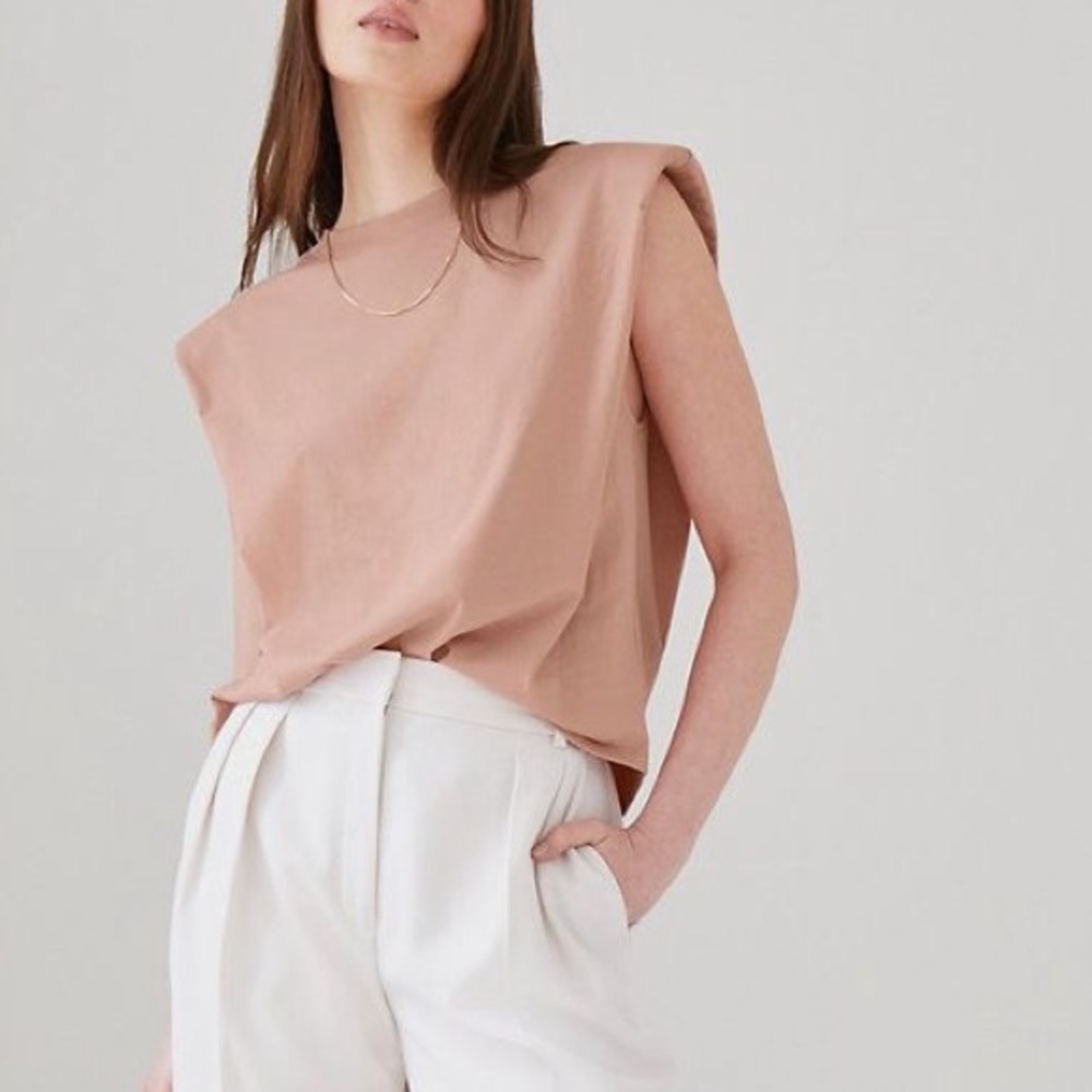 ARITZIA Babaton Shoulder pad top